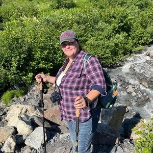 Meet your Posher, Desiree